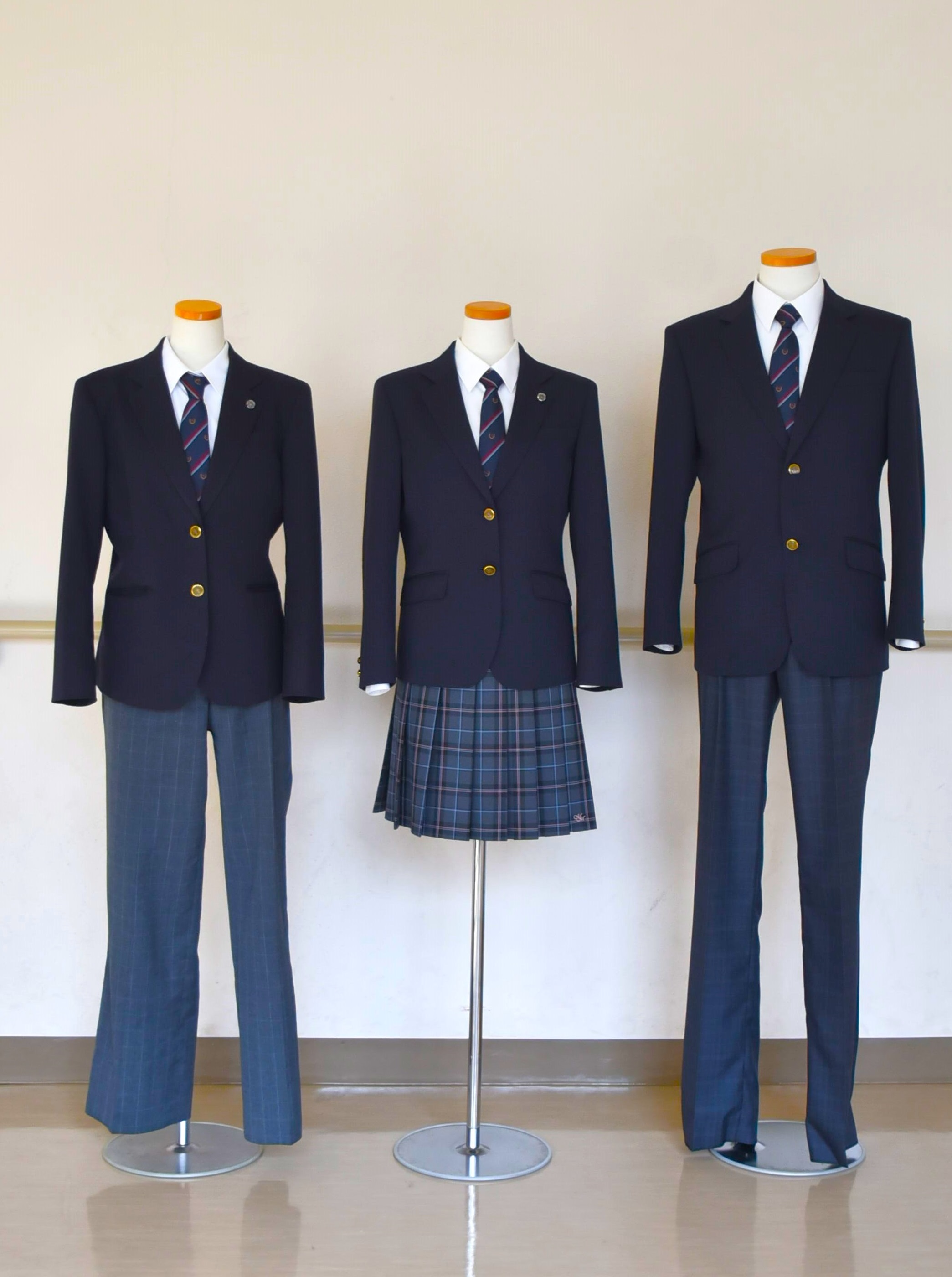 武蔵村山高等学校の制服