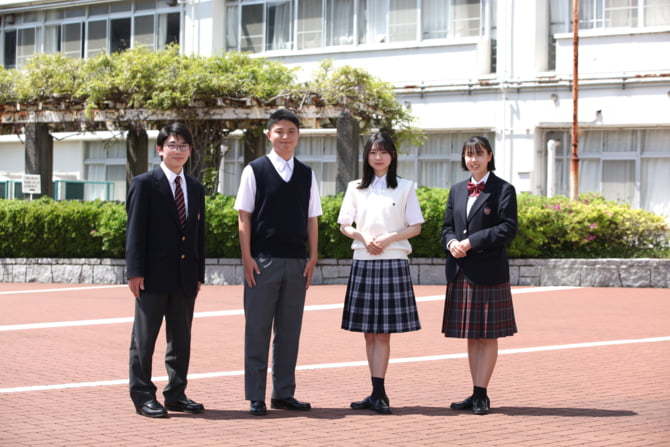 山崎高等学校の制服
