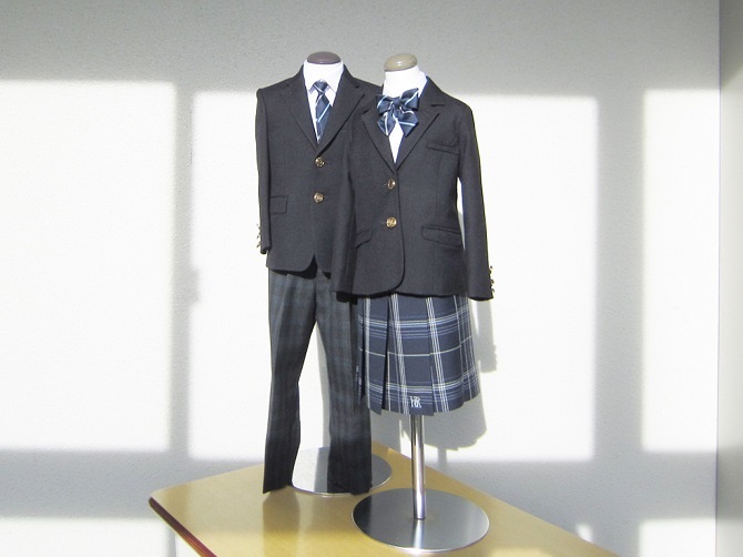 広尾高等学校の制服